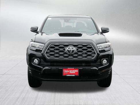 Used 2023 Toyota Tacoma TRD Sport image 2