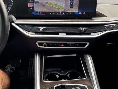 Used 2024 BMW X6 xDrive40i w/ Premium Package image 16