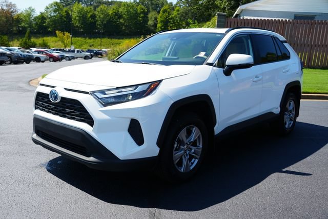 Used 2024 Toyota RAV4 XLE w/ Convenience Package AWD/4WD image 3