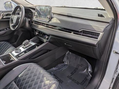 Used 2023 Mitsubishi Outlander SEL image 26