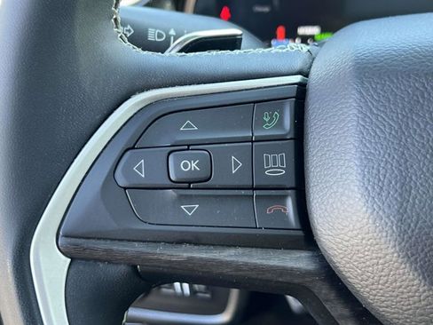 Certified 2023 Jeep Grand Cherokee 4WD 4xe w/ Luxury Tech Group II image 20