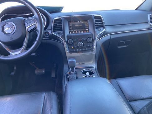 Used 2018 Jeep Grand Cherokee Limited image 14
