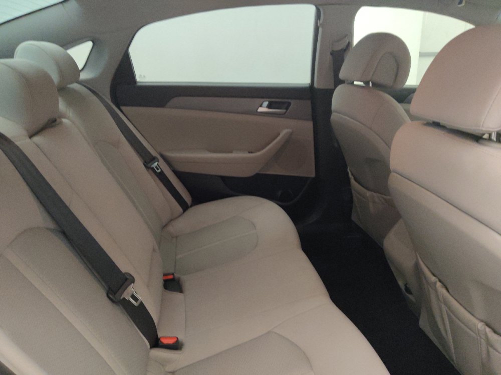 Used 2016 Hyundai Sonata SE FWD image 19
