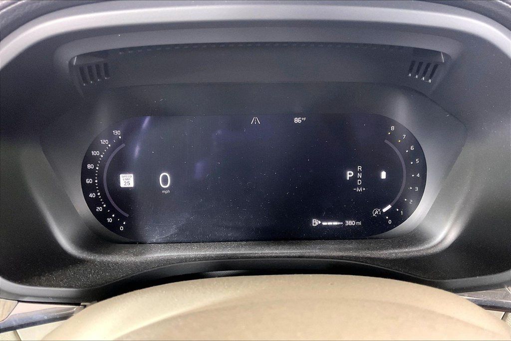 Used 2022 Volvo XC60 B5 Inscription w/ Advanced Package FWD image 20