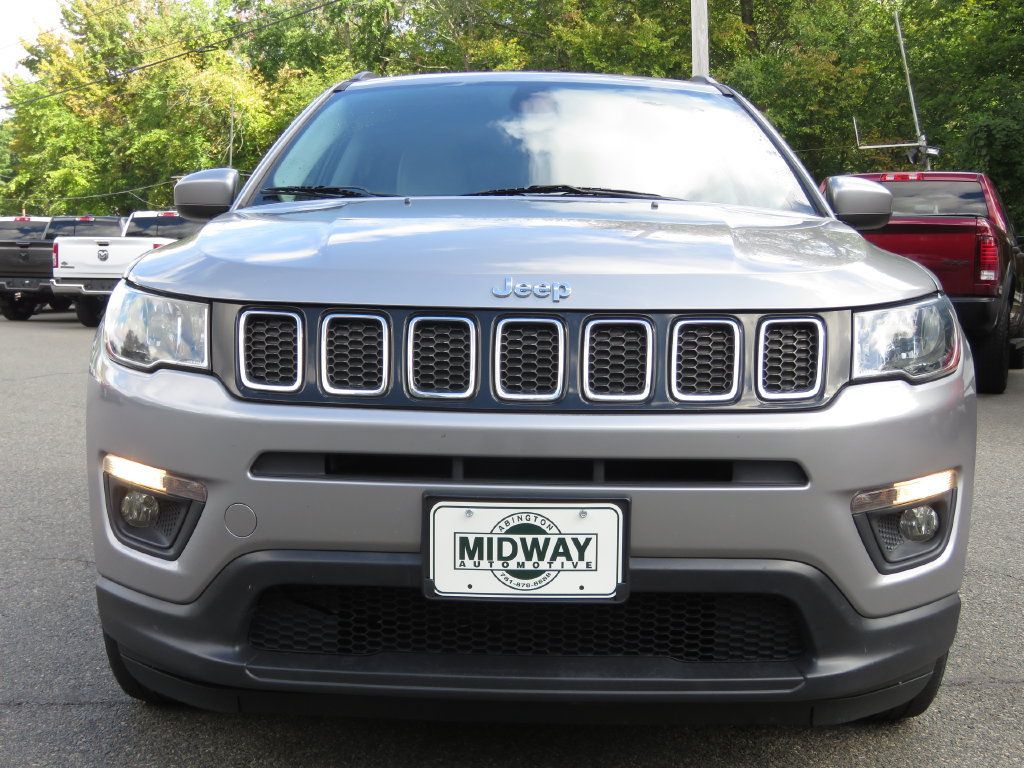 Used 2018 Jeep Compass Latitude w/ Popular Equipment Group AWD/4WD image 2