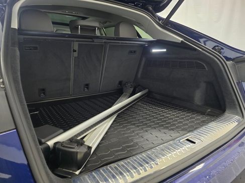 Used 2020 Audi Q8 Prestige image 22