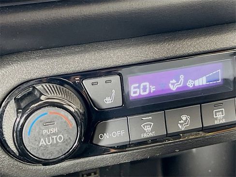 Used 2024 Nissan Kicks SR w/ SR Premium Package image 21