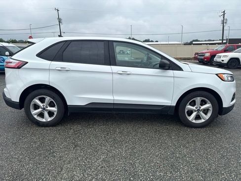 Used 2019 Ford Edge SE FWD image 2