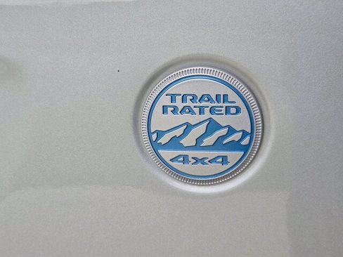 Used 2024 Jeep Wrangler Unlimited Sahara AWD/4WD image 28