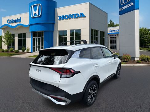 Used 2023 Kia Sportage EX image 6