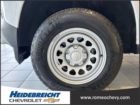 Used 2023 Chevrolet Colorado W/T w/ Safety Package RWD image 7