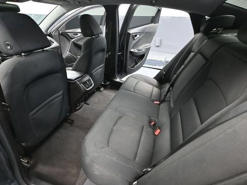 Used 2016 Chevrolet Malibu LT FWD image 33