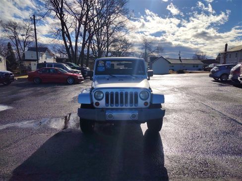 Used 2008 Jeep Wrangler Sahara w/ Dual Top Group image 8