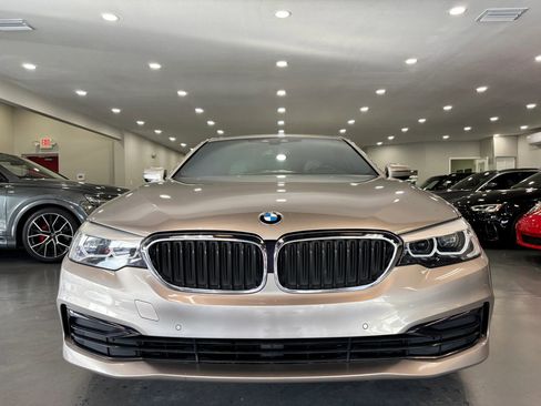 Used 2019 BMW 530i w/ Convenience Package RWD image 2