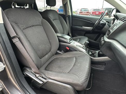 Used 2018 Dodge Journey SE w/ Popular Equipment Group image 30