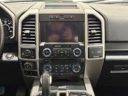 Used 2018 Ford F150 Lariat image 10
