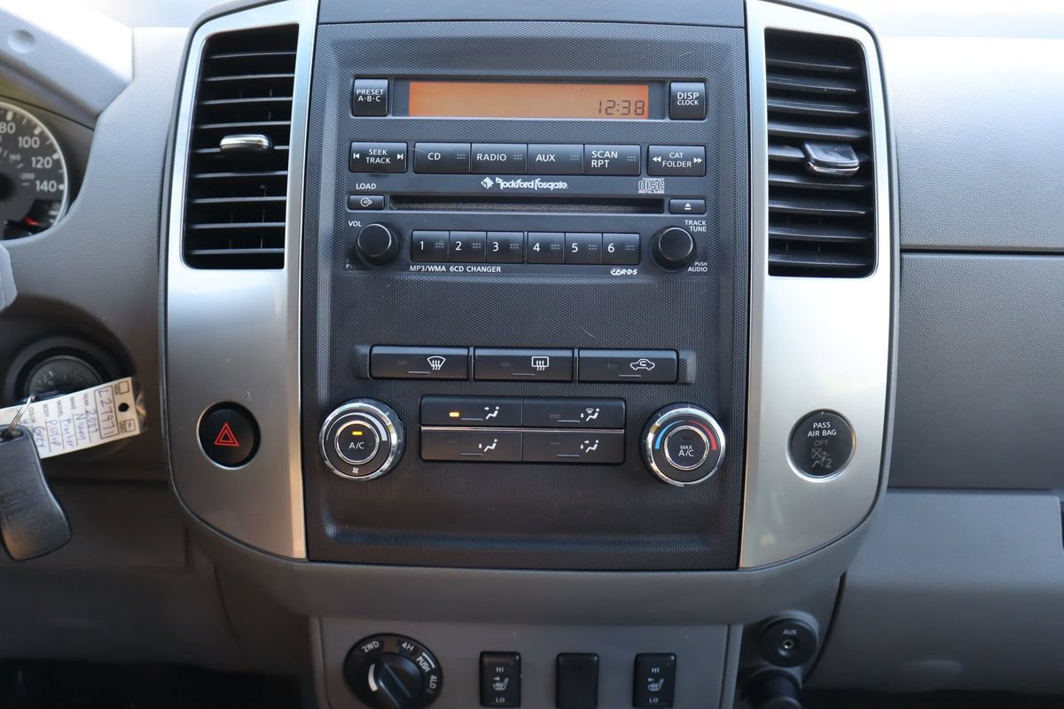 Used 2009 Nissan Frontier LE w/ LE Value Truck Pkg AWD/4WD image 34