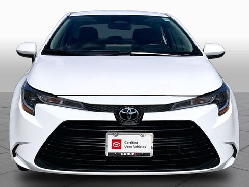 Used 2026 Toyota Corolla LE FWD image 4