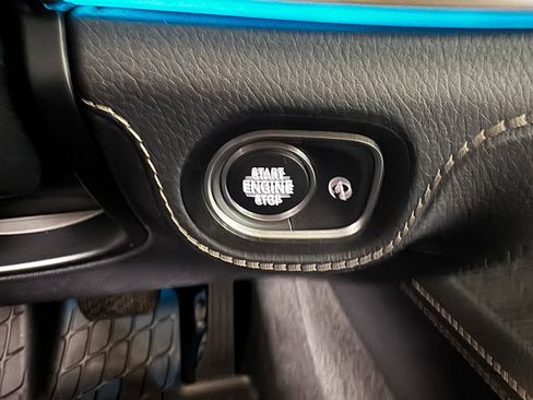 Used 2020 Mercedes-Benz GLE 450 4MATIC image 28