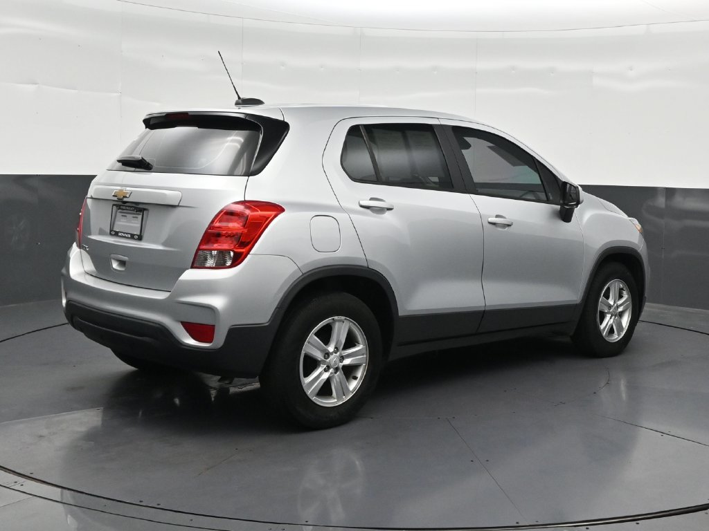 Used 2020 Chevrolet Trax LS FWD image 5