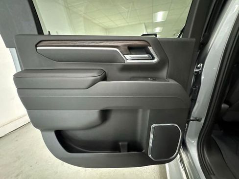 New 2026 GMC Sierra 2500 SLT w/ SLT Premium Package image 11