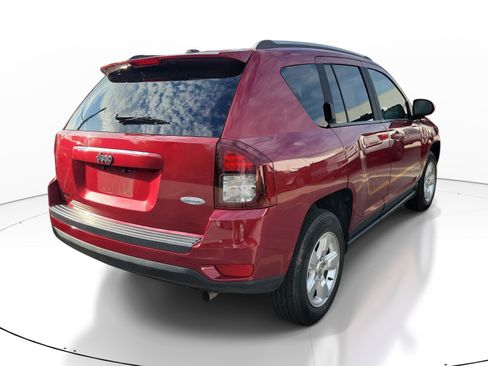 Used 2016 Jeep Compass Latitude FWD image 5
