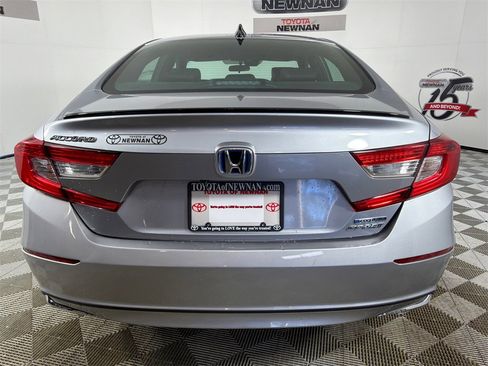 Used 2022 Honda Accord Sport image 4