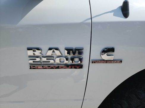 Used 2017 RAM 2500 Tradesman w/ Chrome Appearance Group AWD/4WD image 15