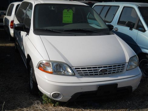 Used 2003 Ford Windstar LX FWD image 2