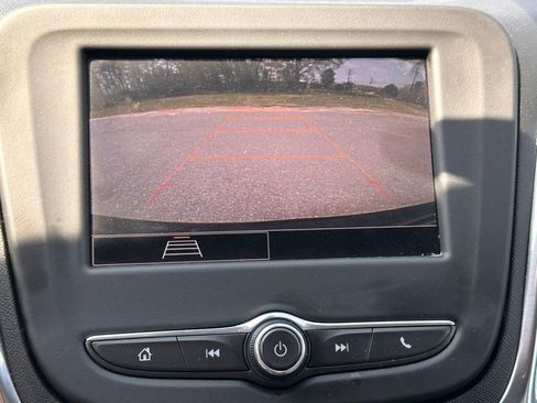 Used 2023 Chevrolet Equinox LS w/ LS Convenience Package image 5