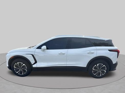 Used 2024 Chevrolet Blazer EV LT AWD/4WD image 9
