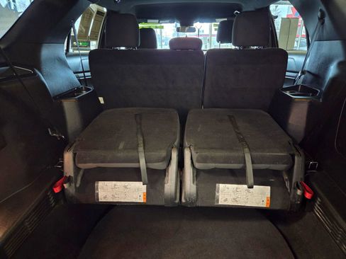 Used 2018 Ford Explorer XLT w/ Equipment Group 201A image 51