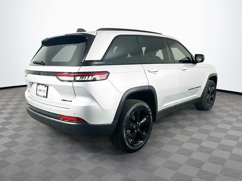 Certified 2024 Jeep Grand Cherokee Limited w/ Black Appearance Package AWD/4WD image 12