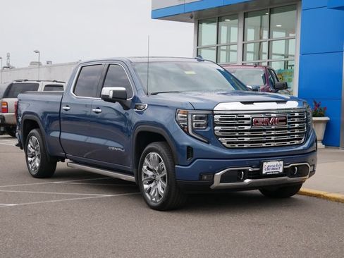Used 2025 GMC Sierra 1500 Denali w/ Denali Reserve Package AWD/4WD image 23