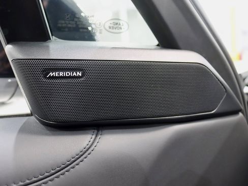 Used 2023 Land Rover Range Rover SE image 35