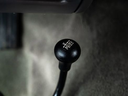 Used 1996 Ford Bronco XLT image 29