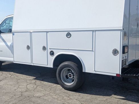 New 2026 GMC Savana 3500 w/ Power Convenience Package RWD image 11