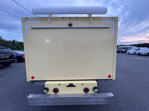 Used 2019 Ford E-450 and Econoline 450 Super Duty w/ Power Windows & Locks Group image 20