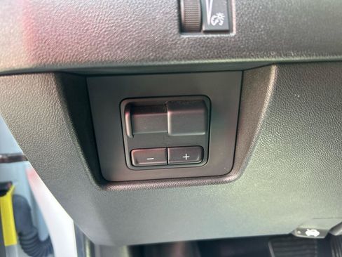 Used 2024 Chevrolet Colorado ZR2 w/ ZR2 Convenience Package III AWD/4WD image 20