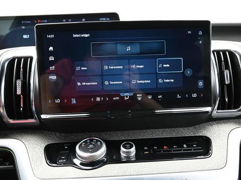 Used 2025 Ford Expedition Tremor AWD/4WD image 35