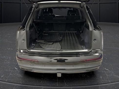 Used 2022 Audi Q7 3.0T Prestige w/ Prestige Package image 16