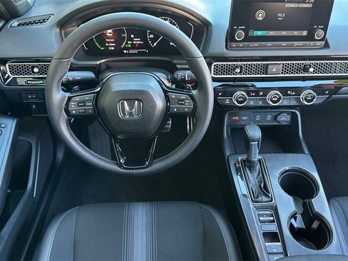 Certified 2025 Honda Civic Sport image 13