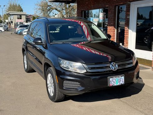 Used 2016 Volkswagen Tiguan S image 1