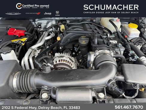 Used 2024 Jeep Wrangler Unlimited Sahara w/ Technology Group AWD/4WD image 18