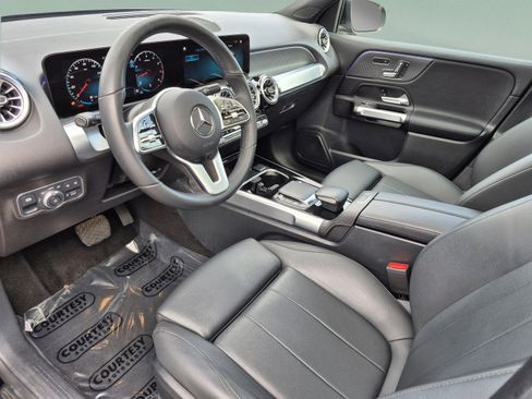 Used 2023 Mercedes-Benz GLB 250 image 20