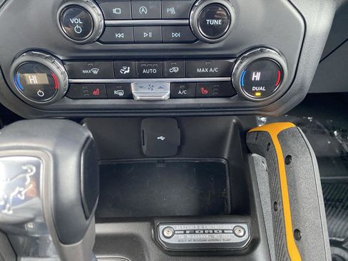 Used 2023 Ford Bronco Badlands image 19