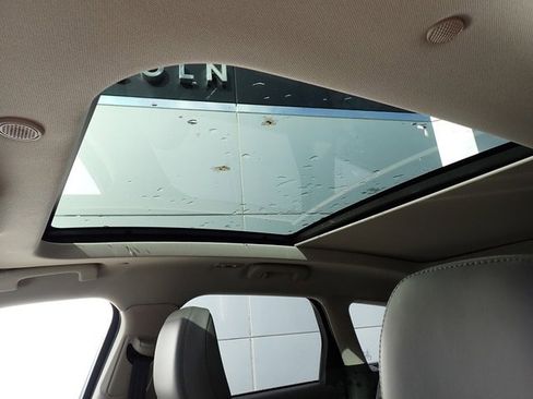 New 2026 Lincoln Corsair Premiere image 20