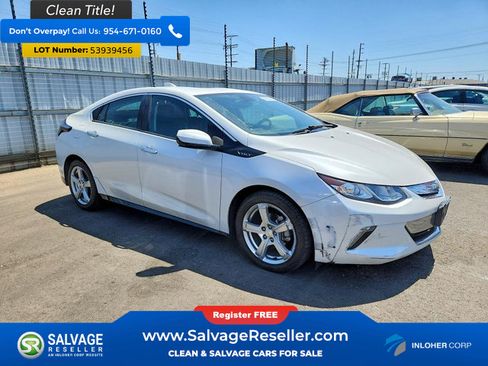 Used 2017 Chevrolet Volt LT w/ Comfort Package FWD image 5