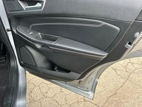 Used 2024 Ford Edge Titanium AWD/4WD image 23