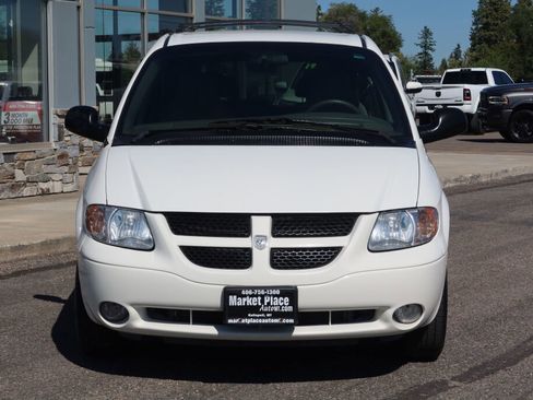 Used 2002 Dodge Grand Caravan Sport image 3